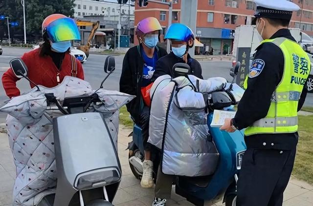 动车上路有“5不能”新要求别被罚了才知道龙8游戏国际登录2025年2月起执行电(图2)